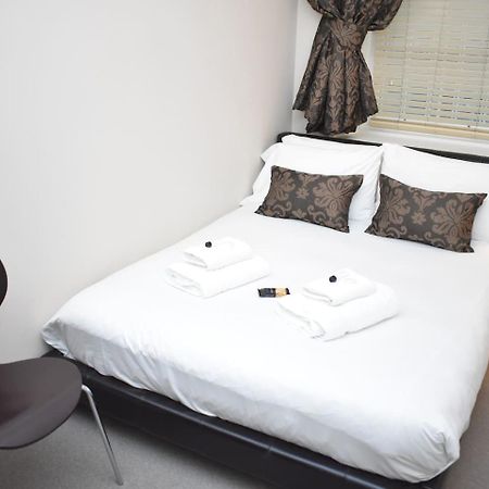 West Port - 2Br In The Heart Of The Old Town Just Off The Grassmarket Edinburg Exteriör bild