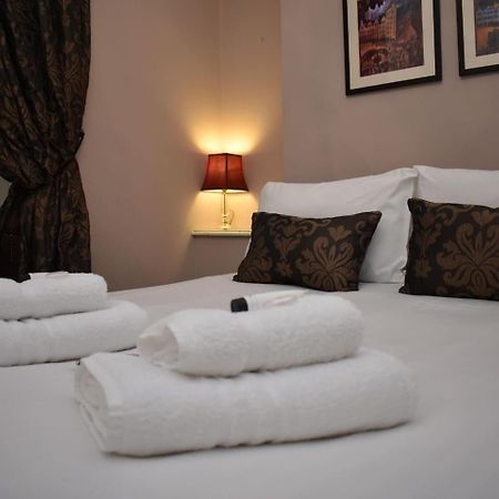 West Port - 2Br In The Heart Of The Old Town Just Off The Grassmarket Edinburg Exteriör bild