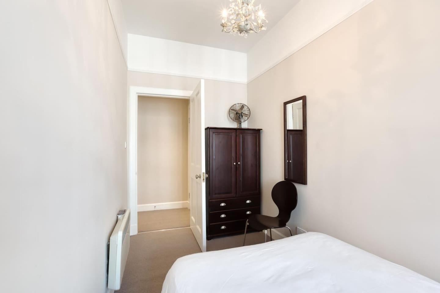 West Port - 2Br In The Heart Of The Old Town Just Off The Grassmarket Edinburg Exteriör bild