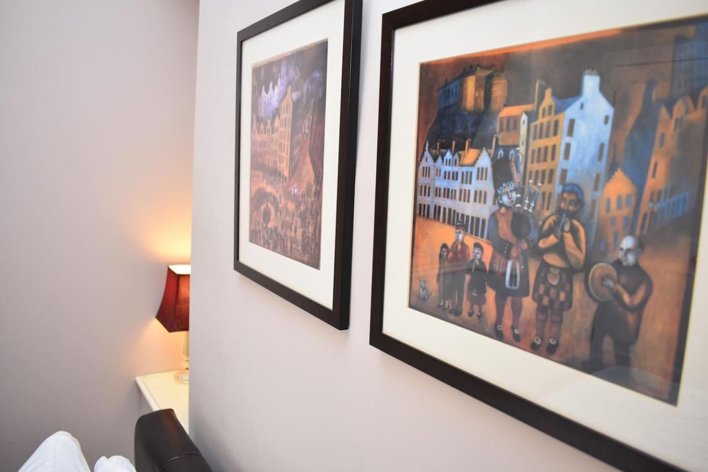 West Port - 2Br In The Heart Of The Old Town Just Off The Grassmarket Edinburg Exteriör bild