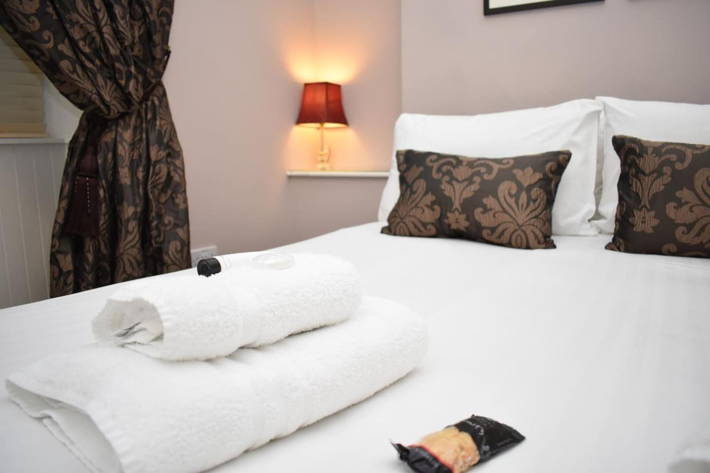 West Port - 2Br In The Heart Of The Old Town Just Off The Grassmarket Edinburg Exteriör bild