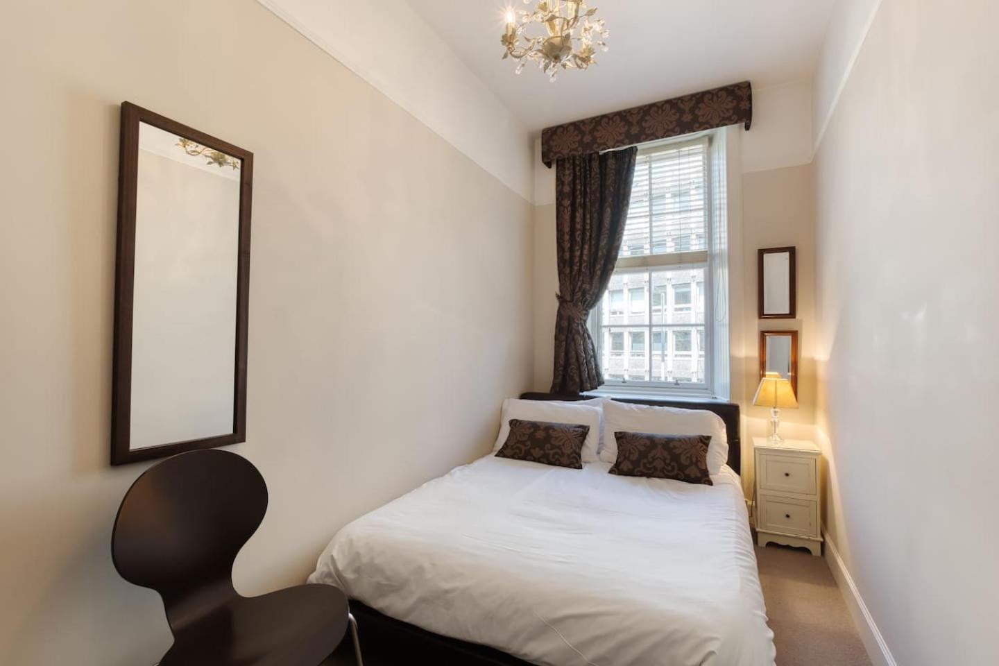 West Port - 2Br In The Heart Of The Old Town Just Off The Grassmarket Edinburg Exteriör bild