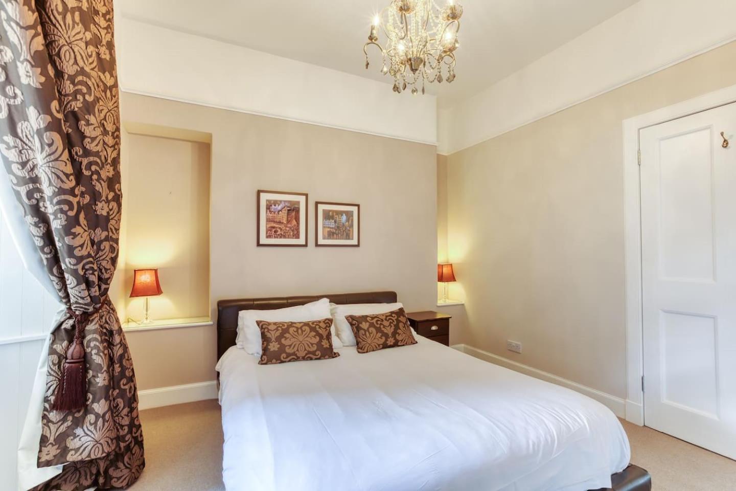 West Port - 2Br In The Heart Of The Old Town Just Off The Grassmarket Edinburg Exteriör bild